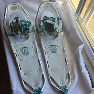 Atlas Snow Show - Elektra #1027 - Aluminum Frame Snow Shoes